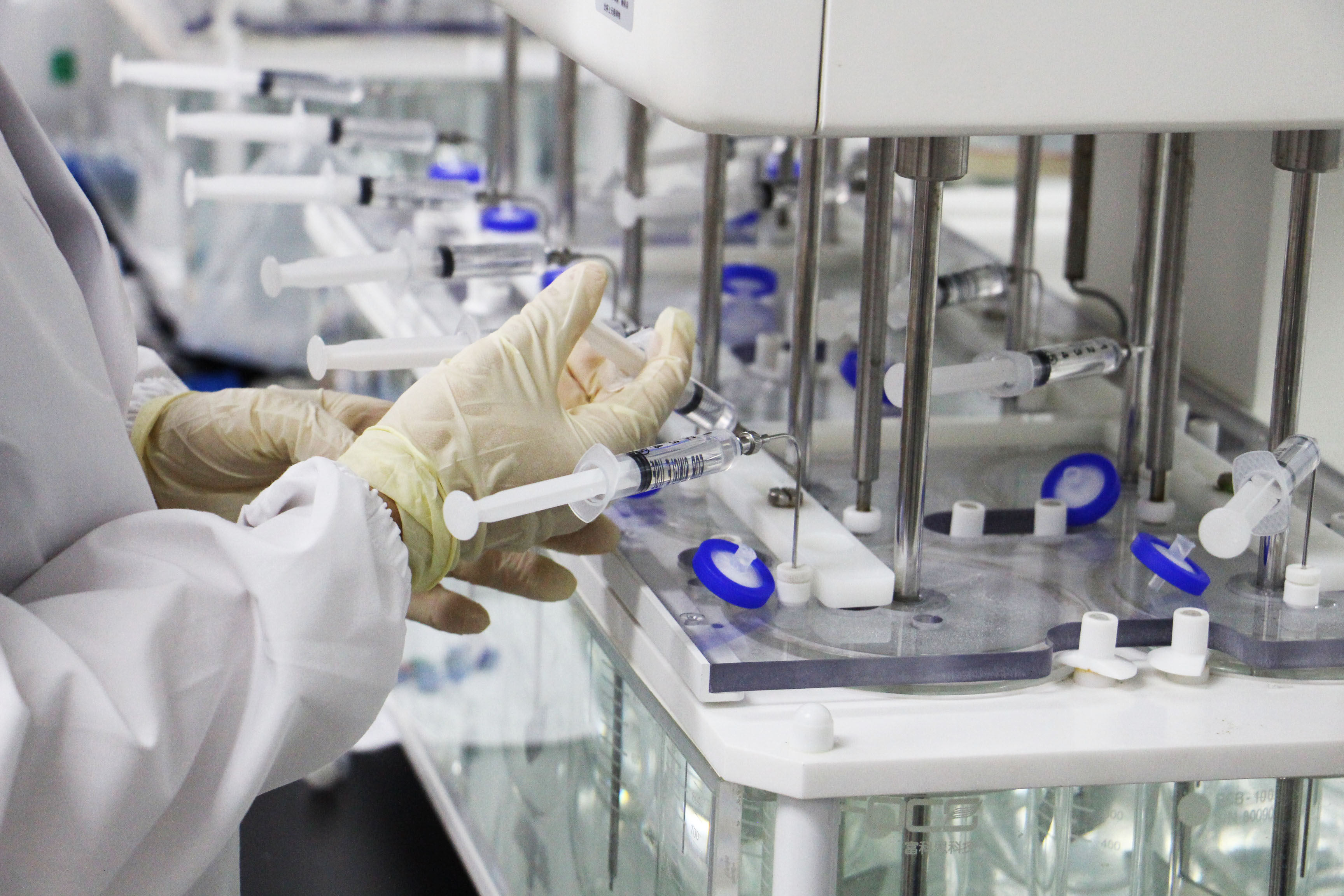 实验室.jpg 实验室.jpg